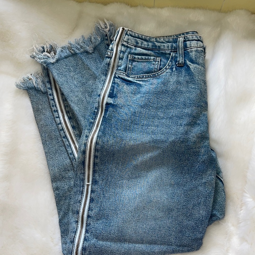 medium acid wash jean with whole leg zipper